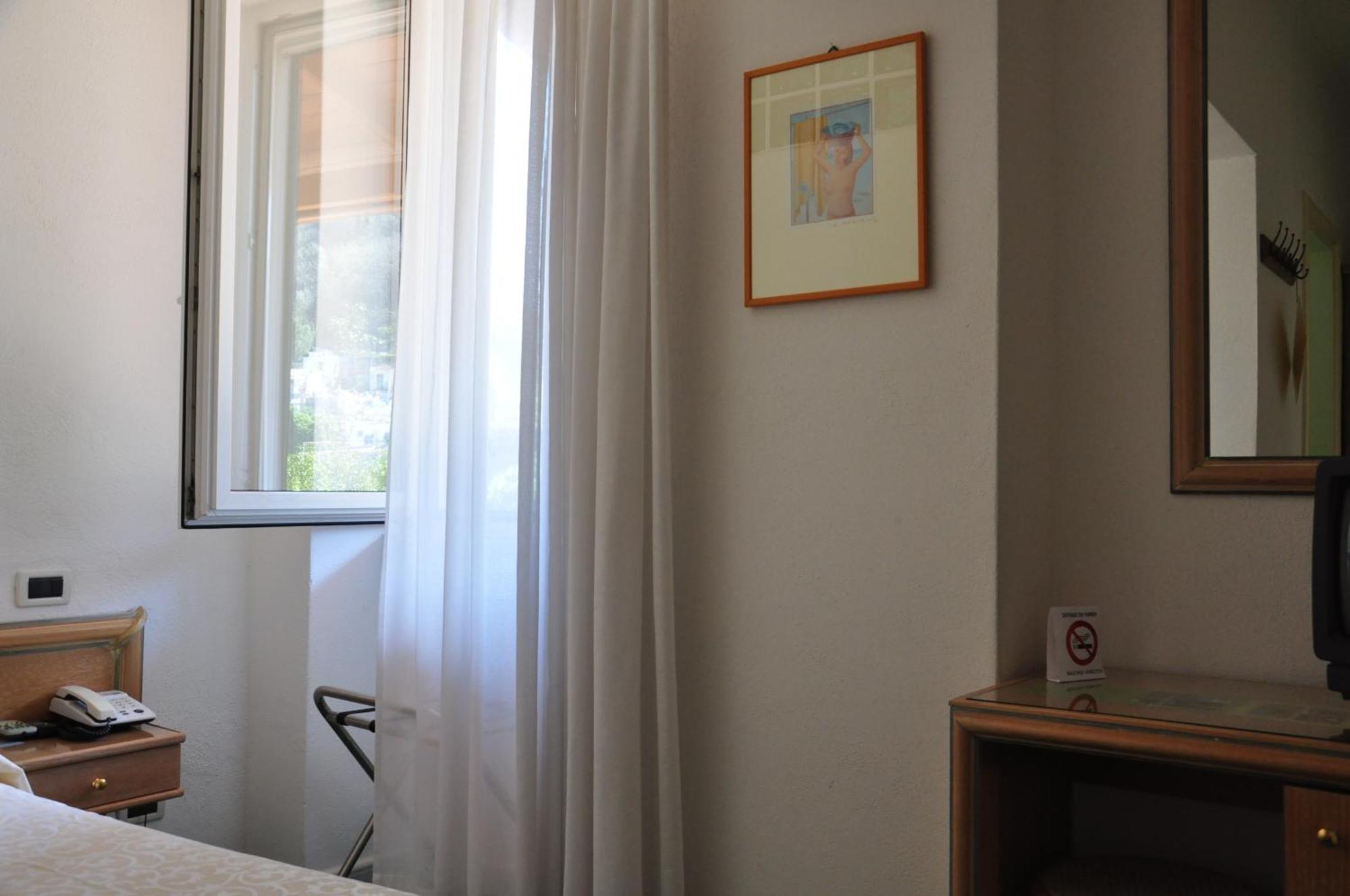 Hotel La Marticana Ischia Zimmer foto
